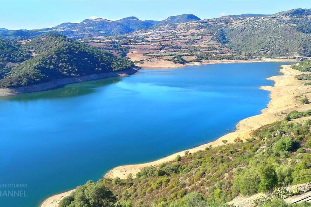 Ferula Romantica Mansarda Tra Fiumi E Montagne Sardegna Seùlo Exteriér fotografie
